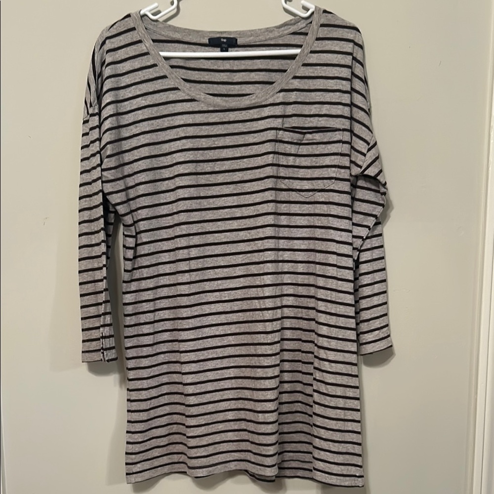 Gap Boxy Gray and Black Long Sleeve Tee